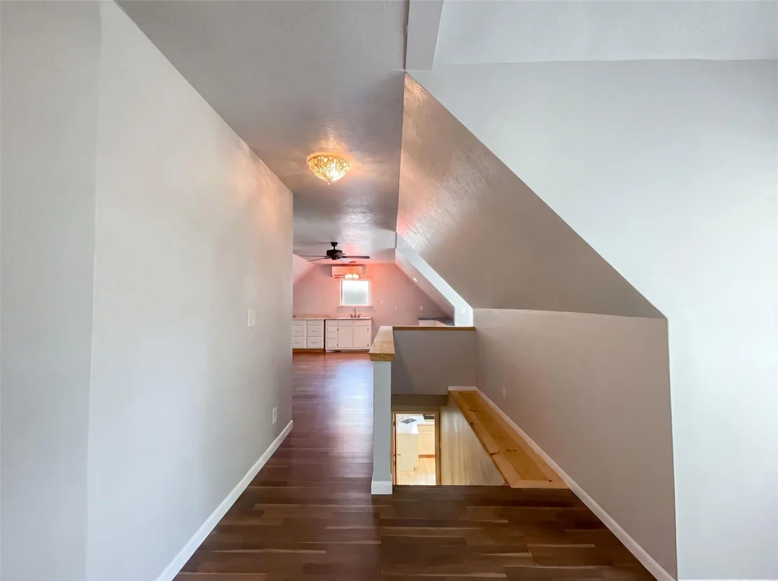 Photo of 70 Rustling Oaks Street