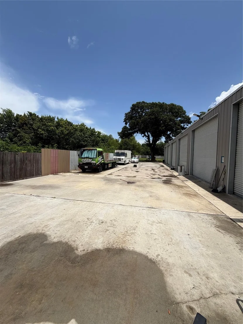 Photo of 9727 Radio Street