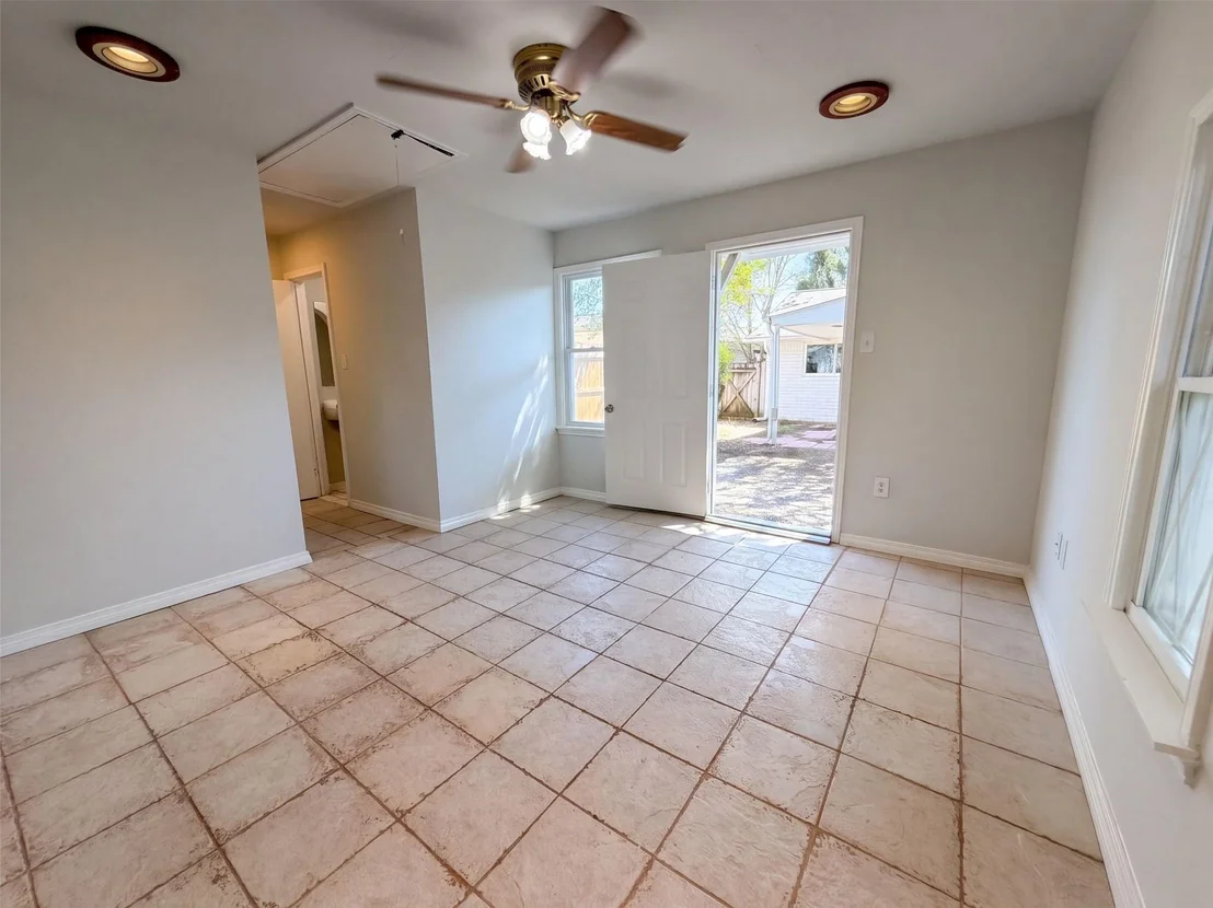 Photo of 1114 Forestburg Drive