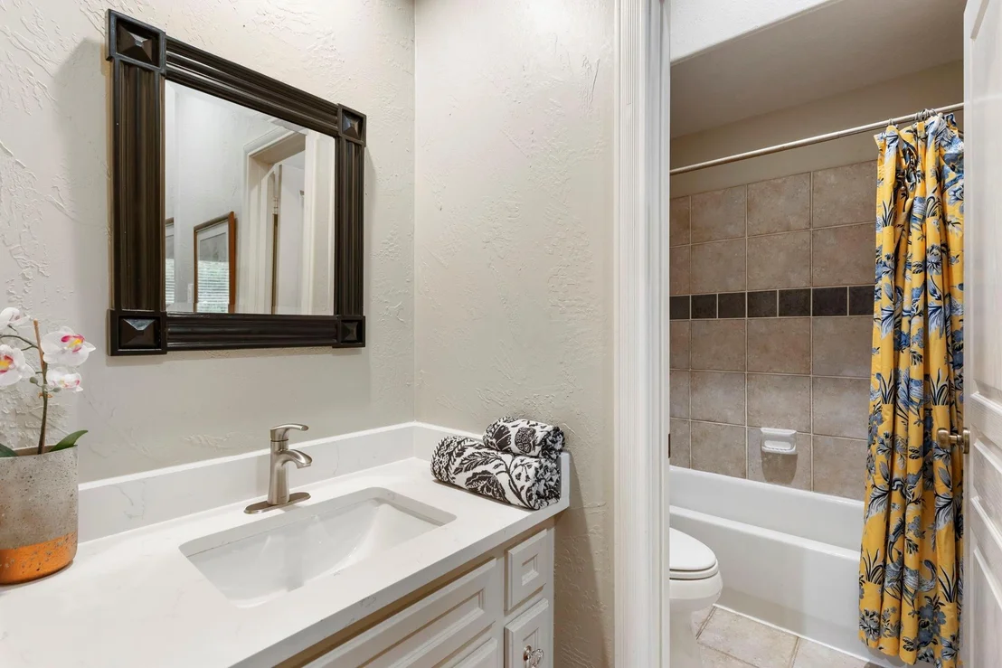 Photo of 326 S Silvershire Circle