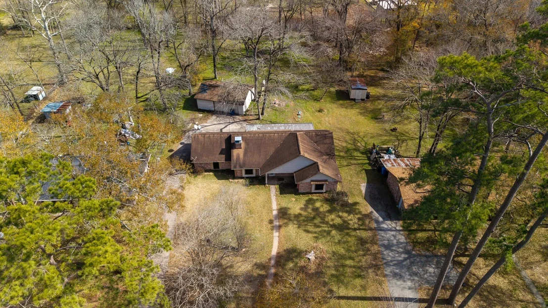 Photo of 20427 Lakeside Drive
