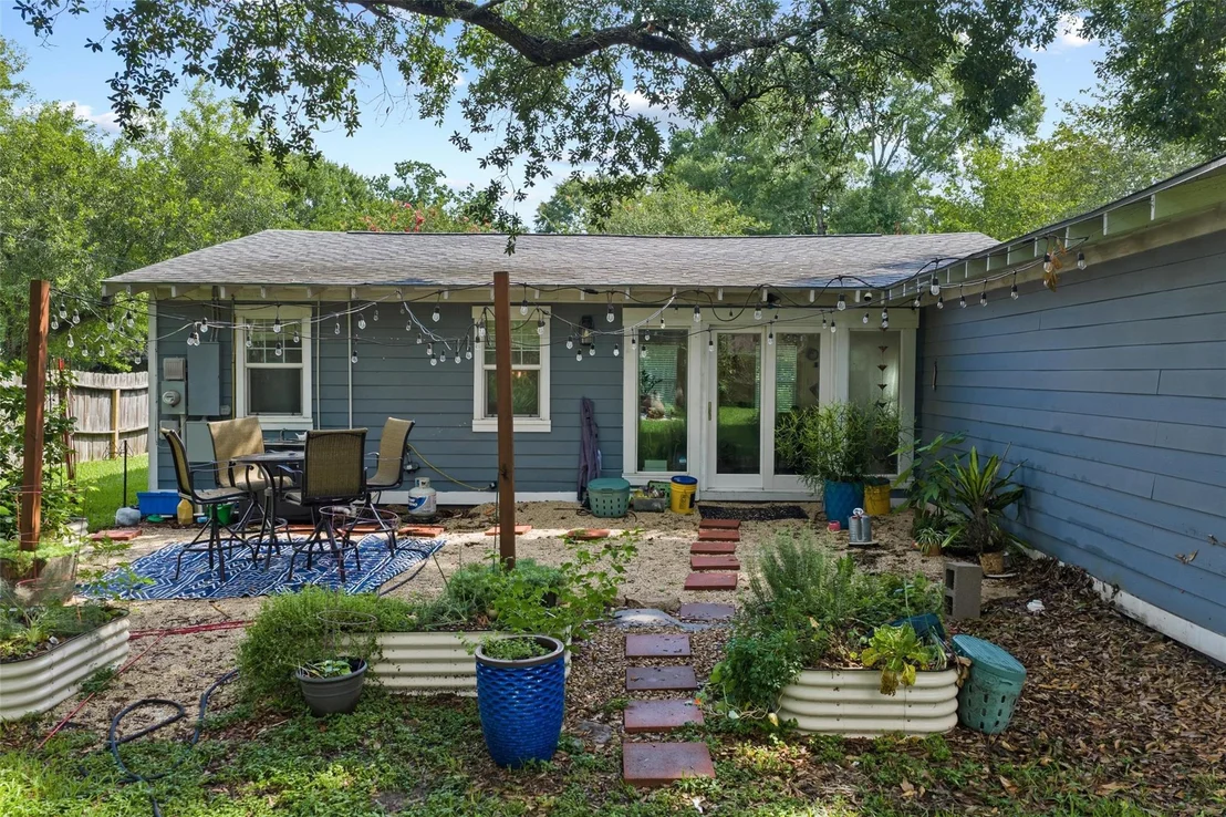 Photo of 4825 Kingfisher Drive