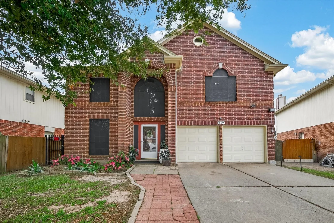 Photo of 579 Rivergrove Drive