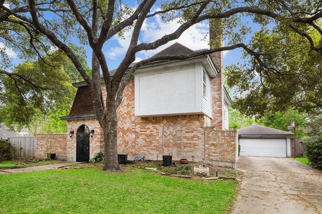 Photo of 10811 Cranbrook Road