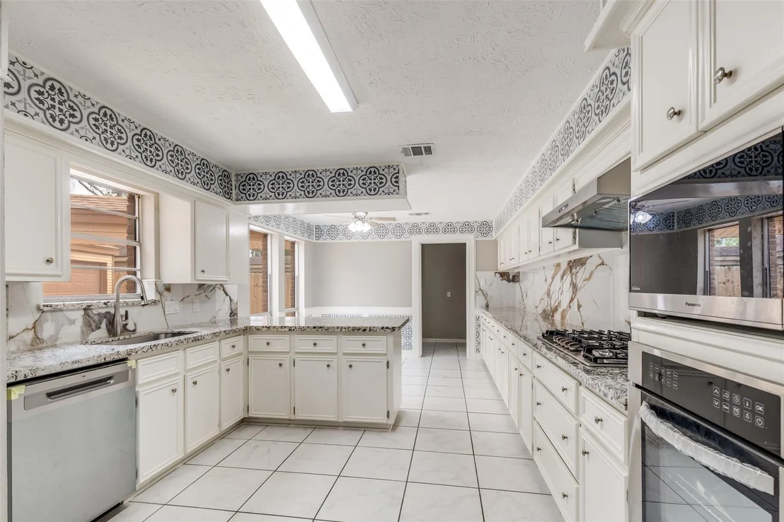 Photo of 7231 Granvia Drive