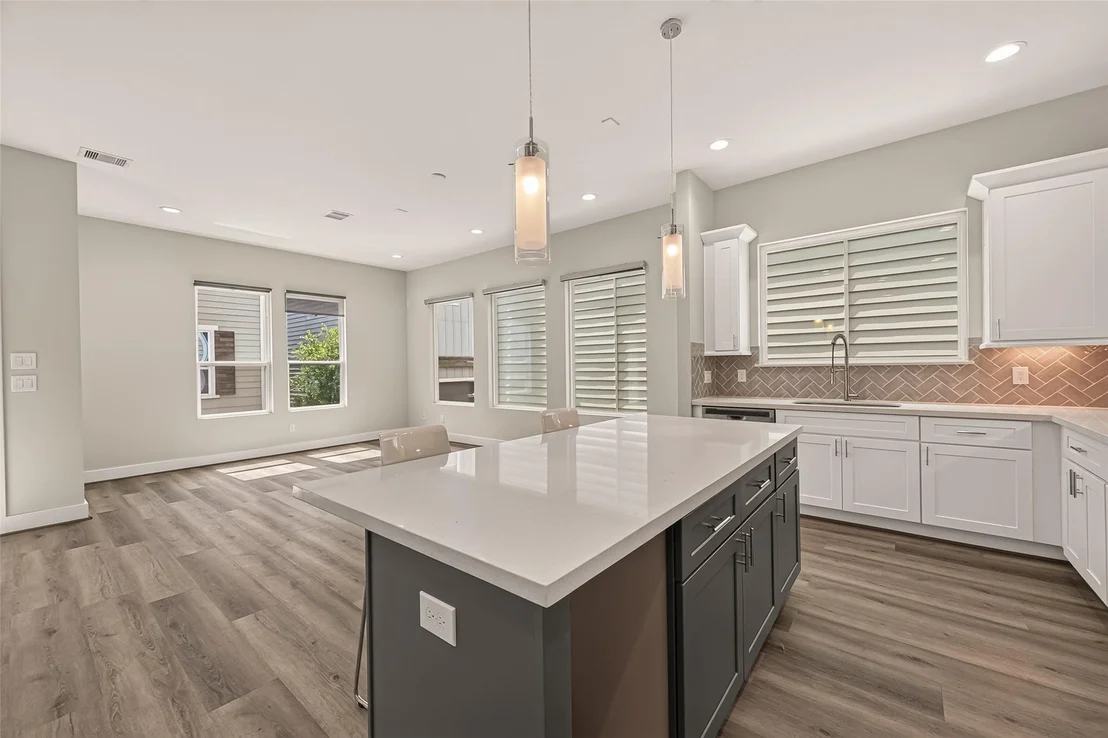 Photo of 3350 Pinemont Drive