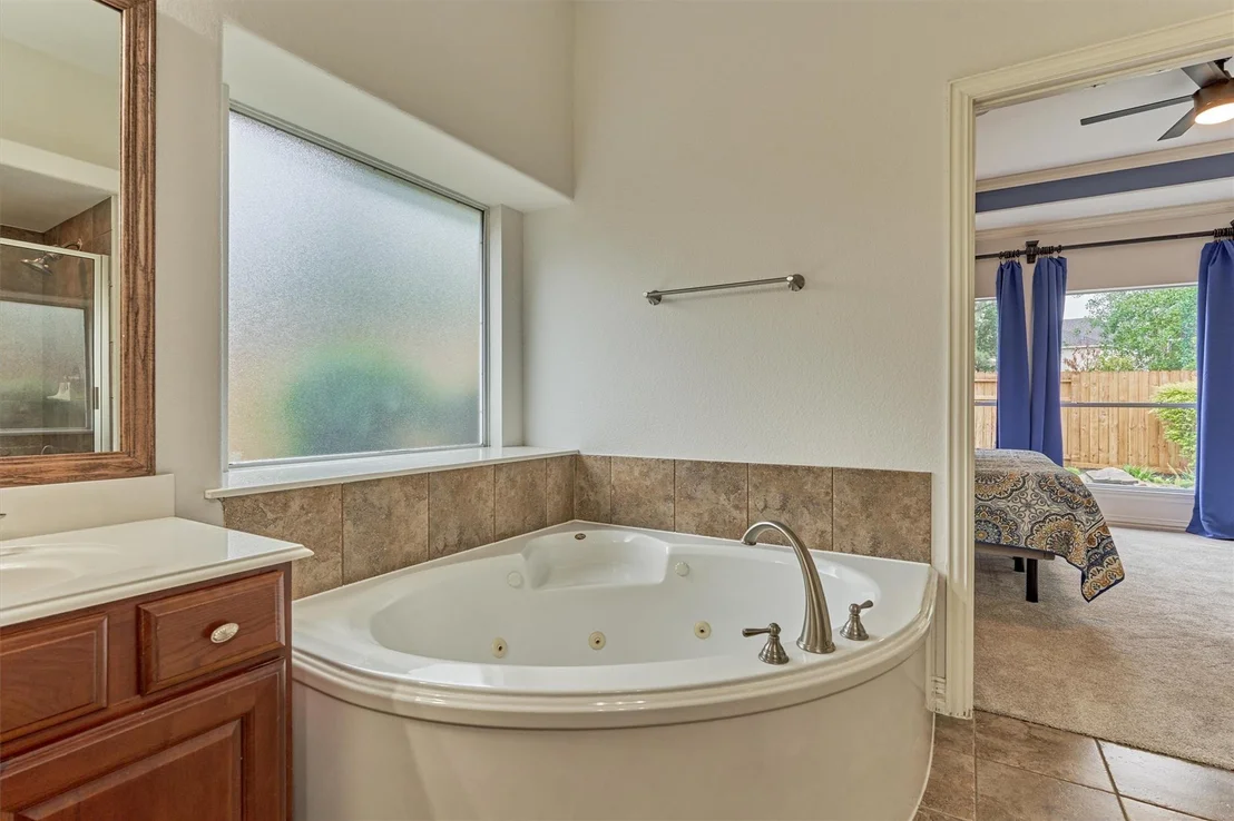 Photo of 11 N French Oaks Circle