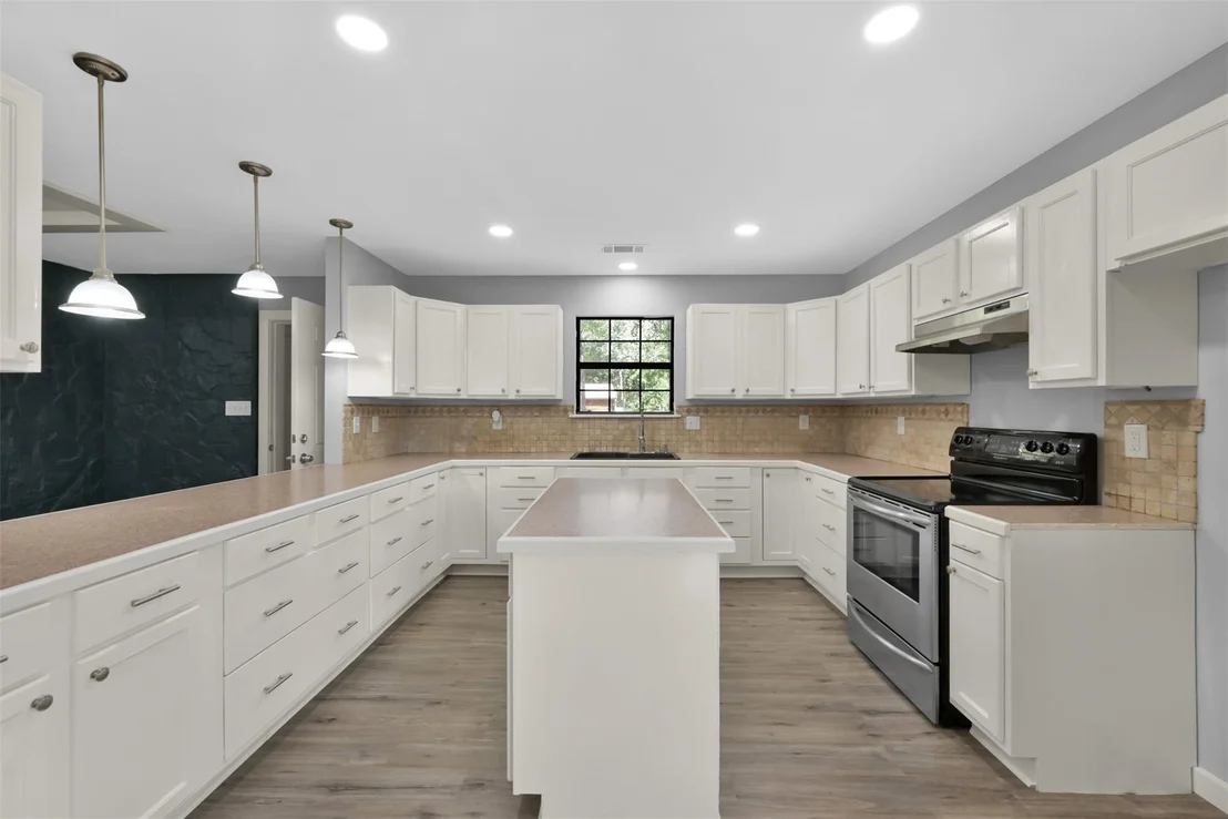 Photo of 15876 Pecan Drive