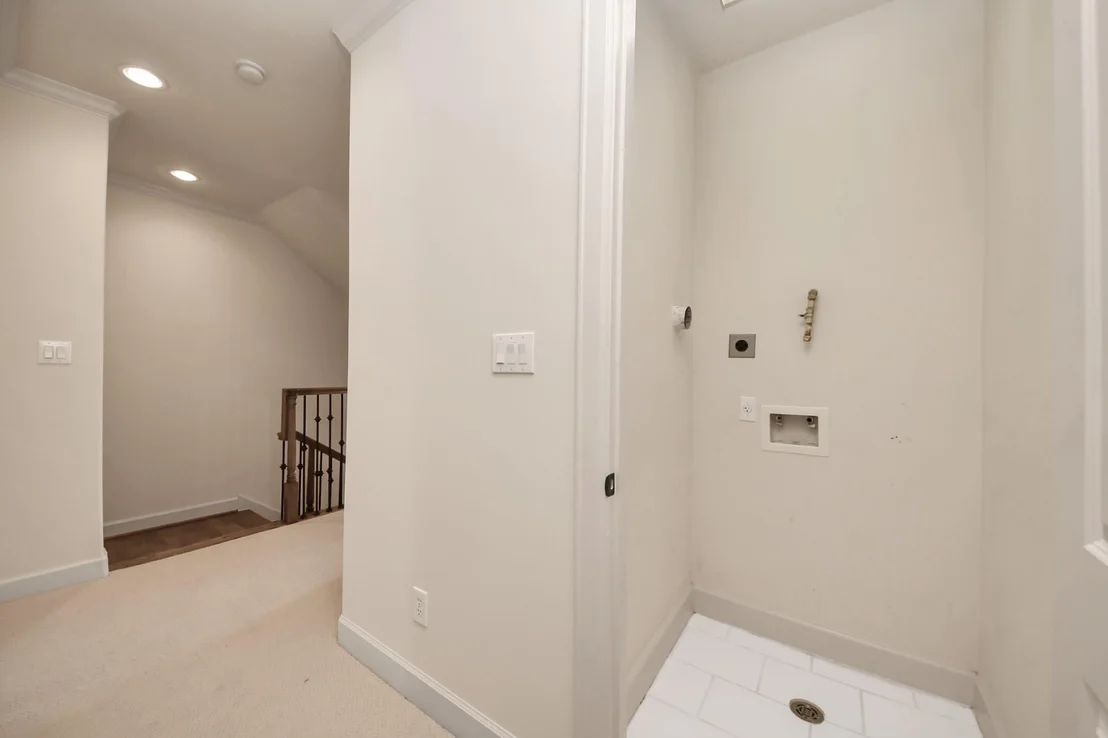 Photo of 9291 Buffalo Speedway