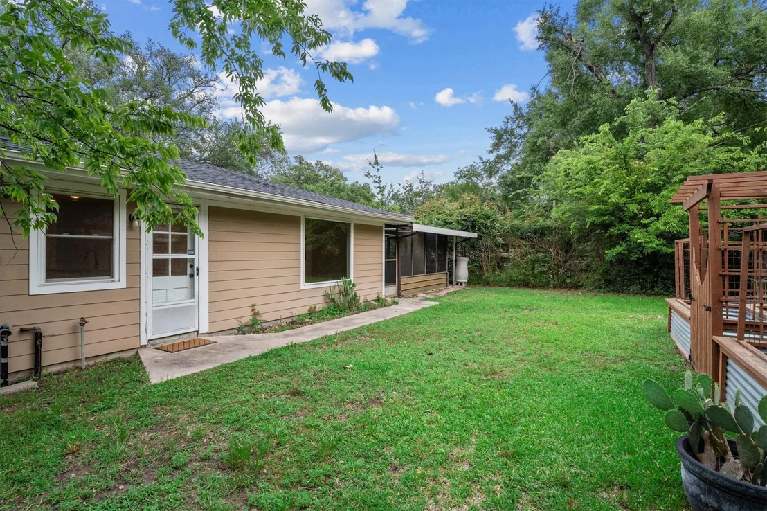 Photo of 703 Barbara Street