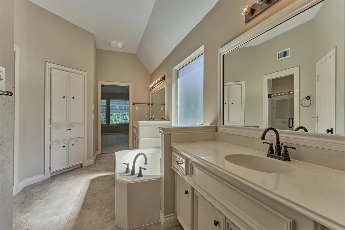 Photo of 14126 Haynes Drive