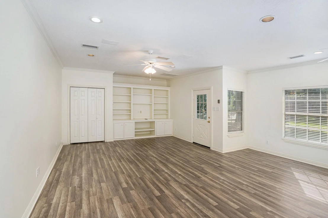 Photo of 8702 Holly Hills Drive