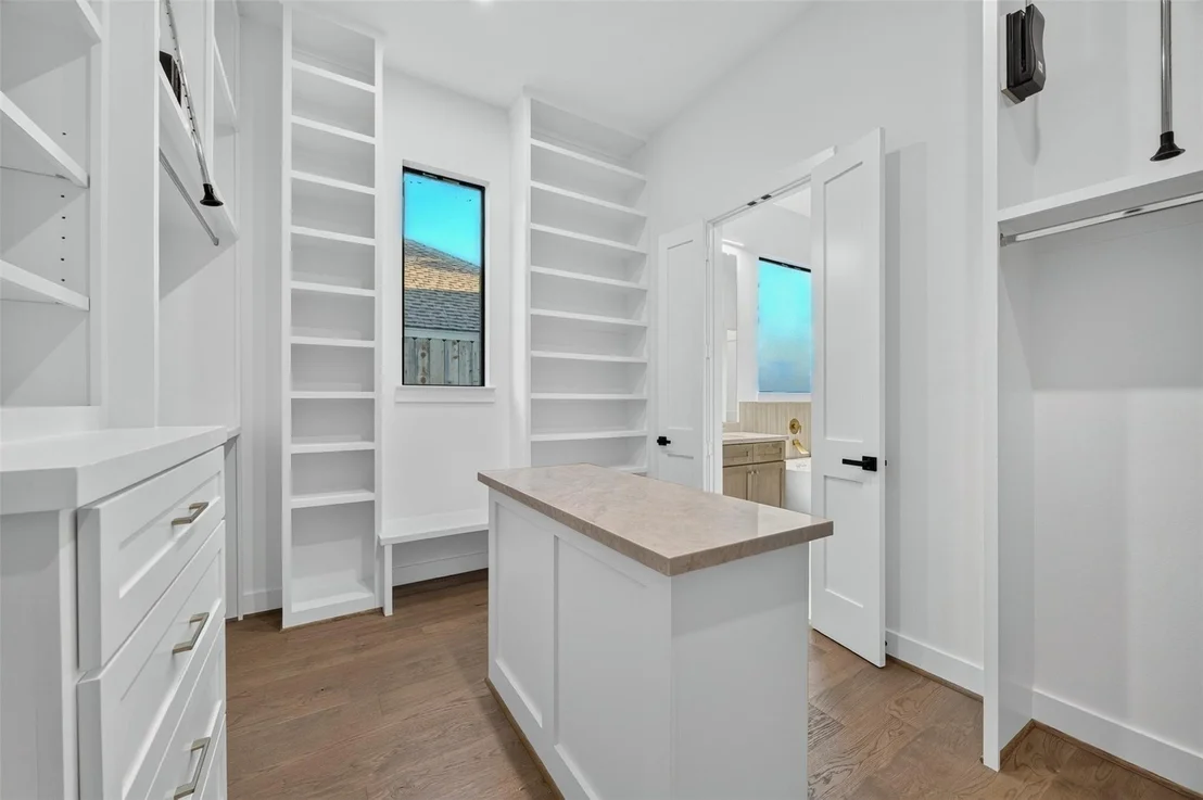 Photo of 1634 Antoine Drive