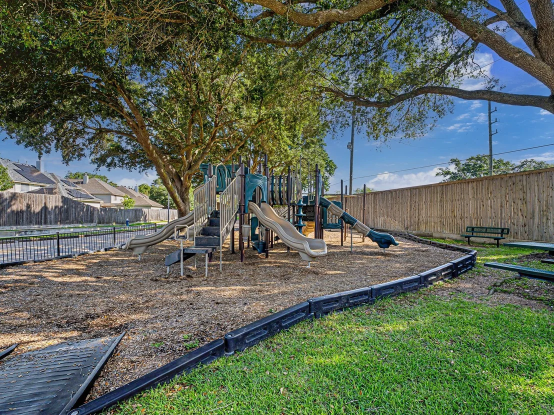 Photo of 23006 Heathercroft Drive