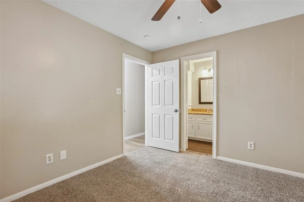 Photo of 6034 Pin Oak Place
