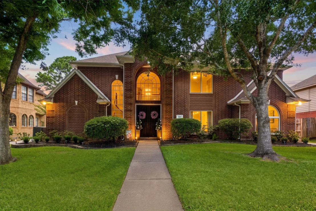 Photo of 1846 Raintree Circle