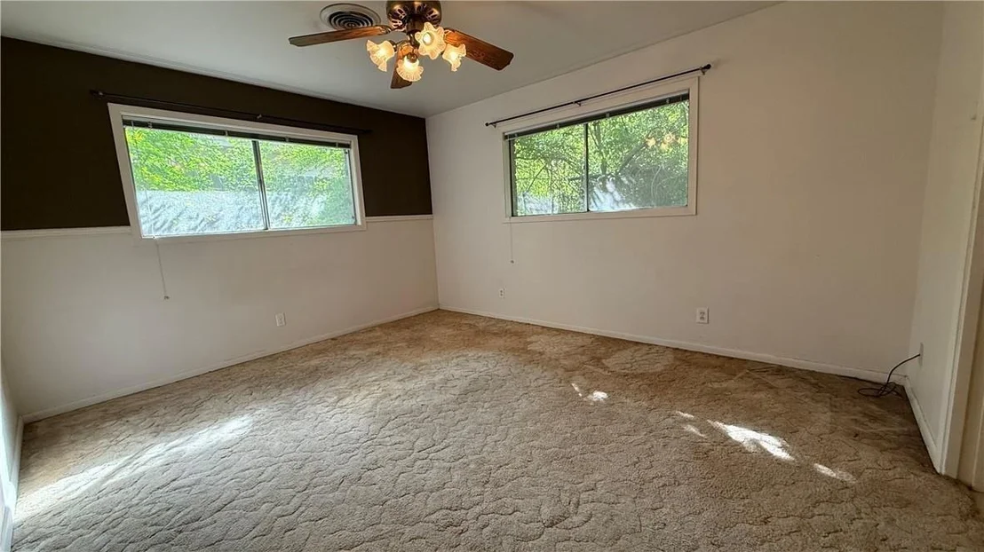 Photo of 203 Longfellow Lane