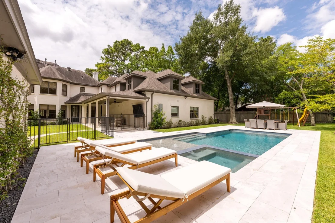 Photo of 25 Woodsborough Circle