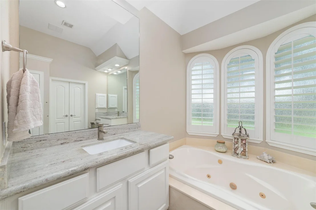 Photo of 17411 Rose Garden Trail