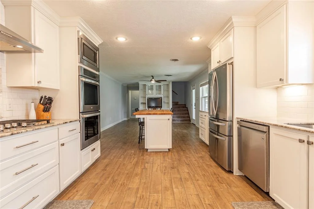 Photo of 1050 Royal Oak Drive
