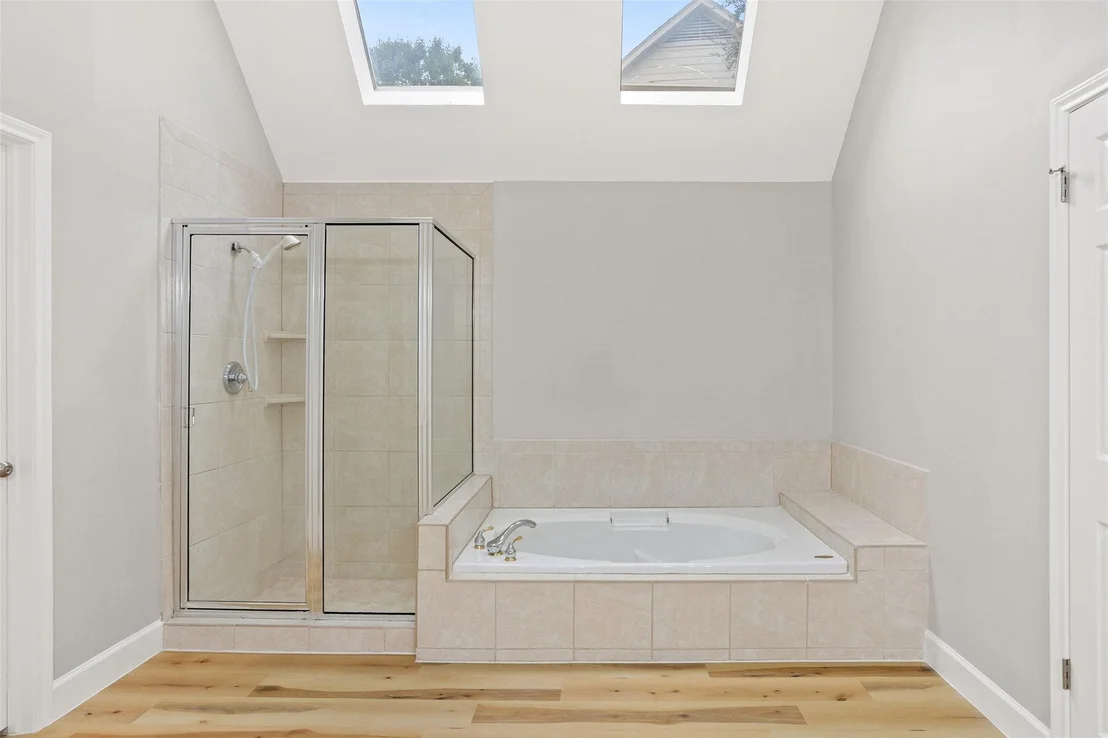 Photo of 2022 Hillside Oak Lane