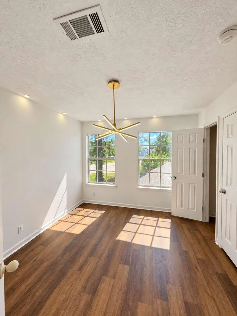 Photo of 5118 Burt Street