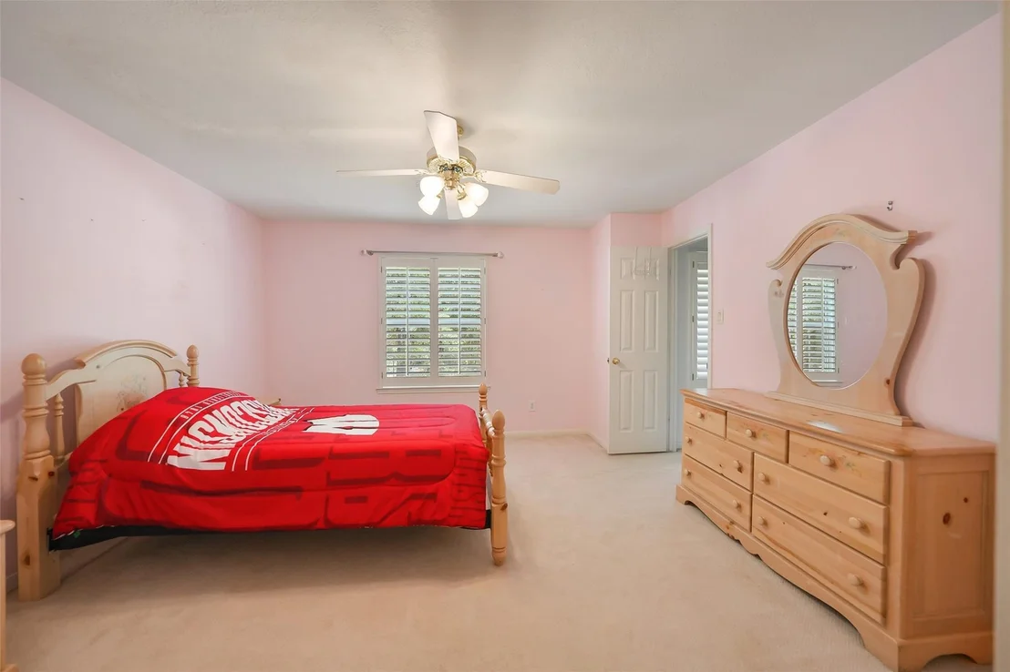 Photo of 49 N Greenvine Circle