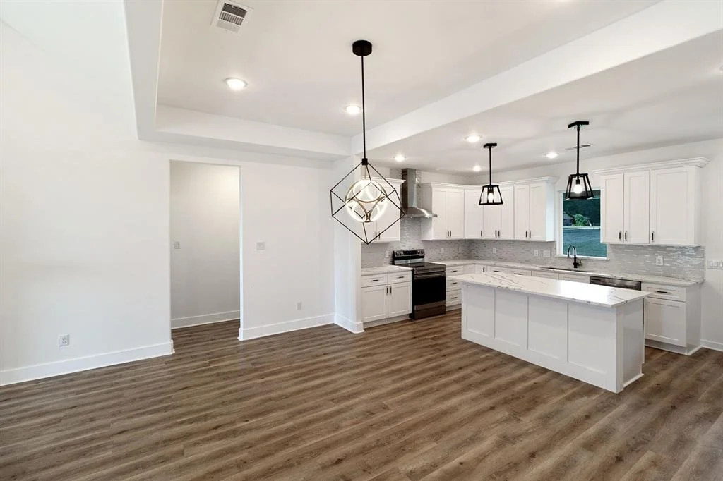 Photo of 409 Echo Lane