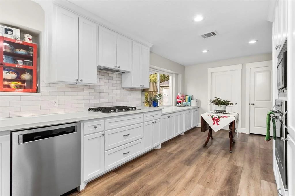 Photo of 15610 Ten Oaks Drive