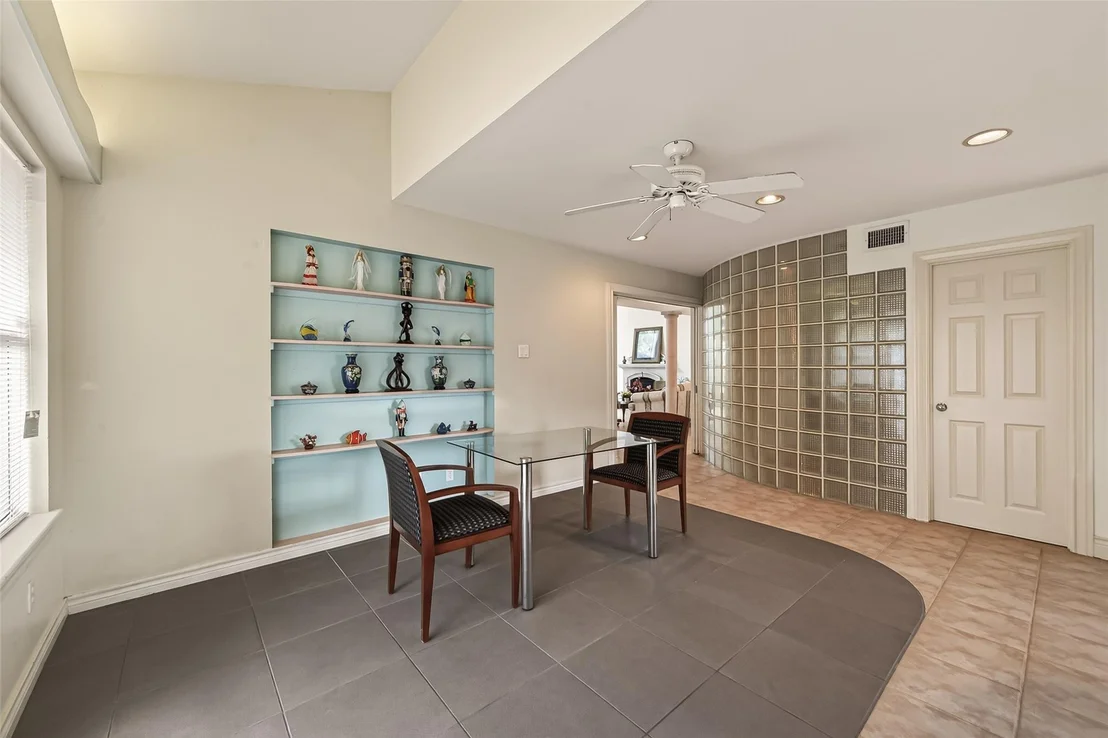 Photo of 5437 Loch Lomond Drive