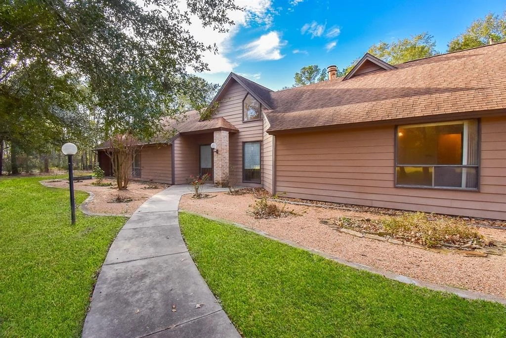 Photo of 13330 Woodside Lane