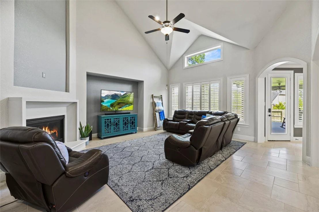 Photo of 1002 Pleasant Pines Lane