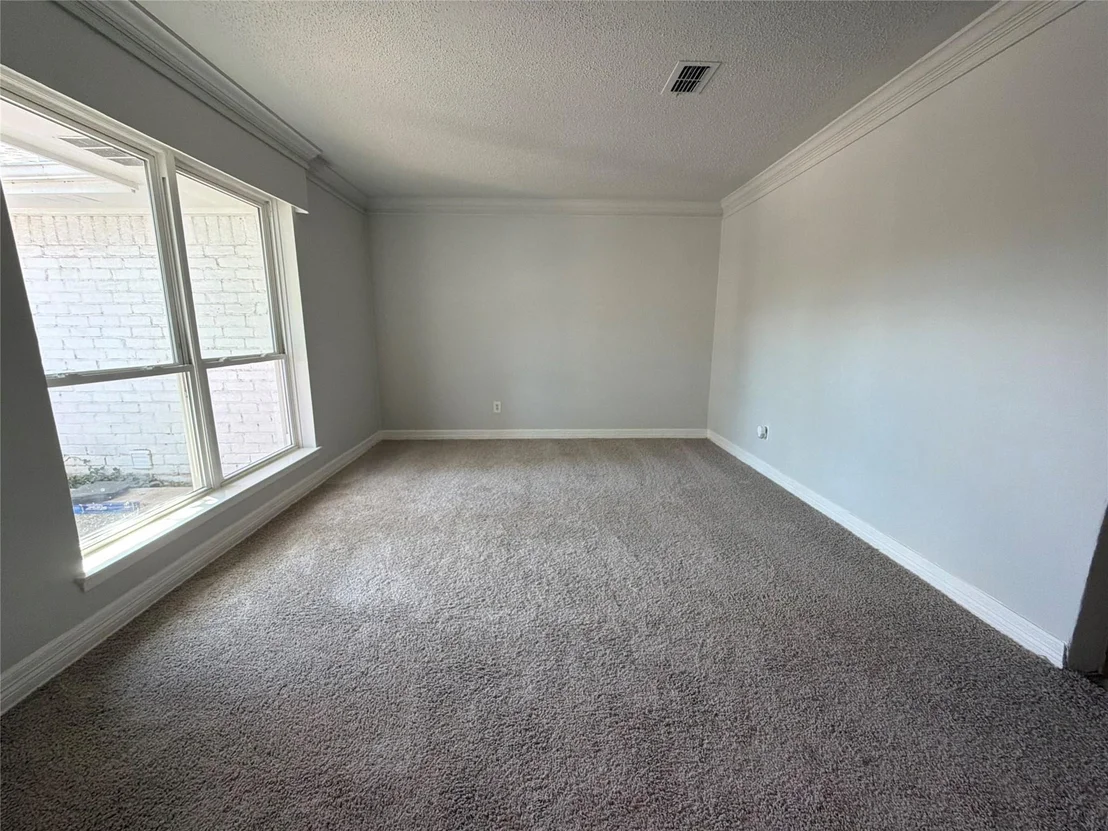 Photo of 1114 Forestburg Drive