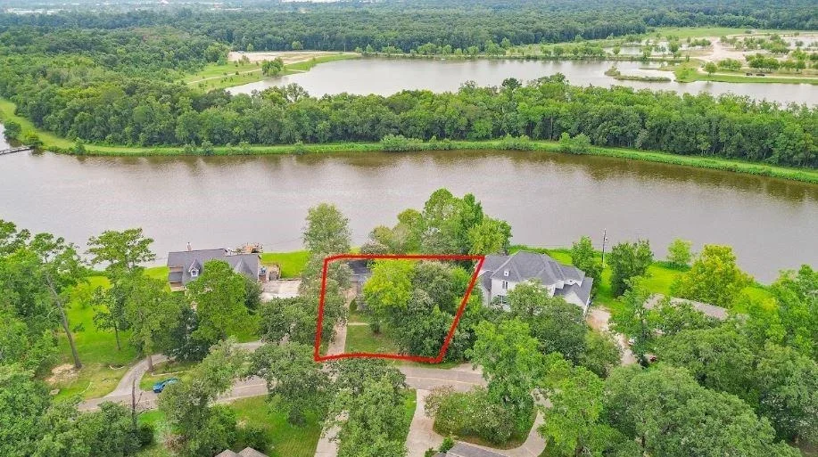 Photo of 607 Brook Hollow Drive