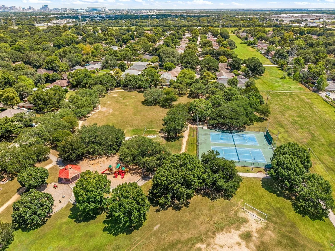 Photo of 4321 Kingfisher Drive