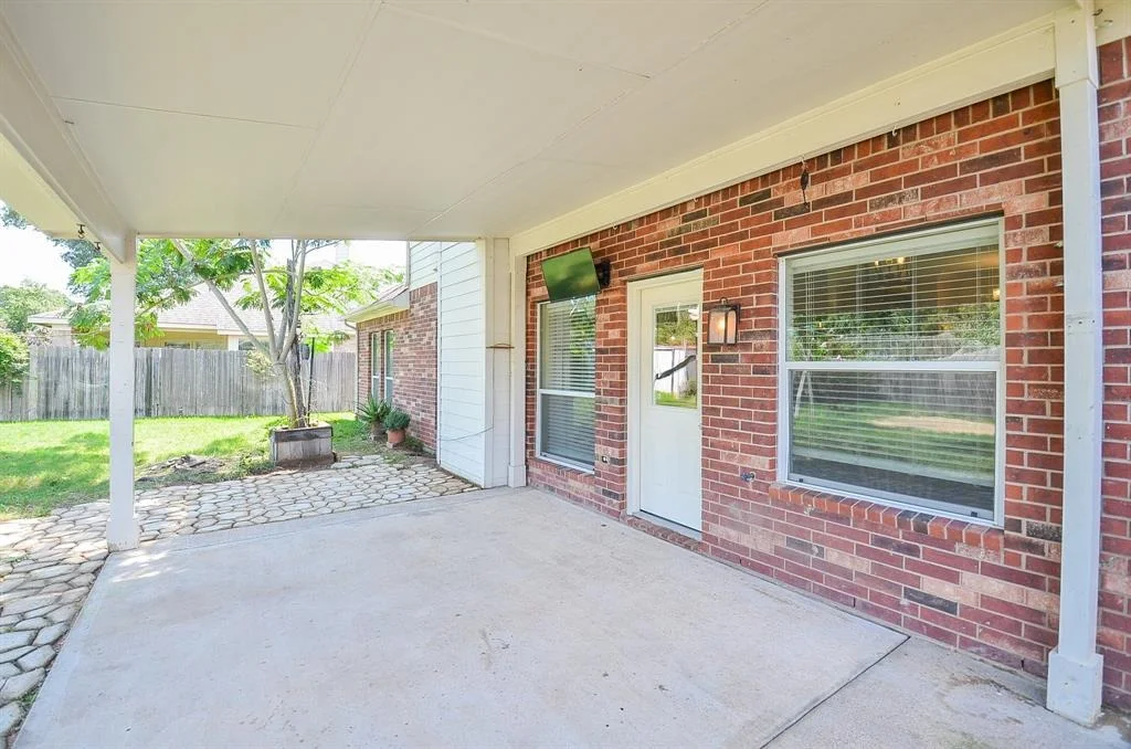 Photo of 6102 Pine Lakes Drive