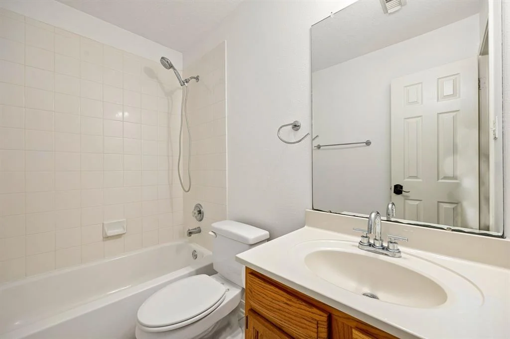 Photo of 523 Pinewood Drive