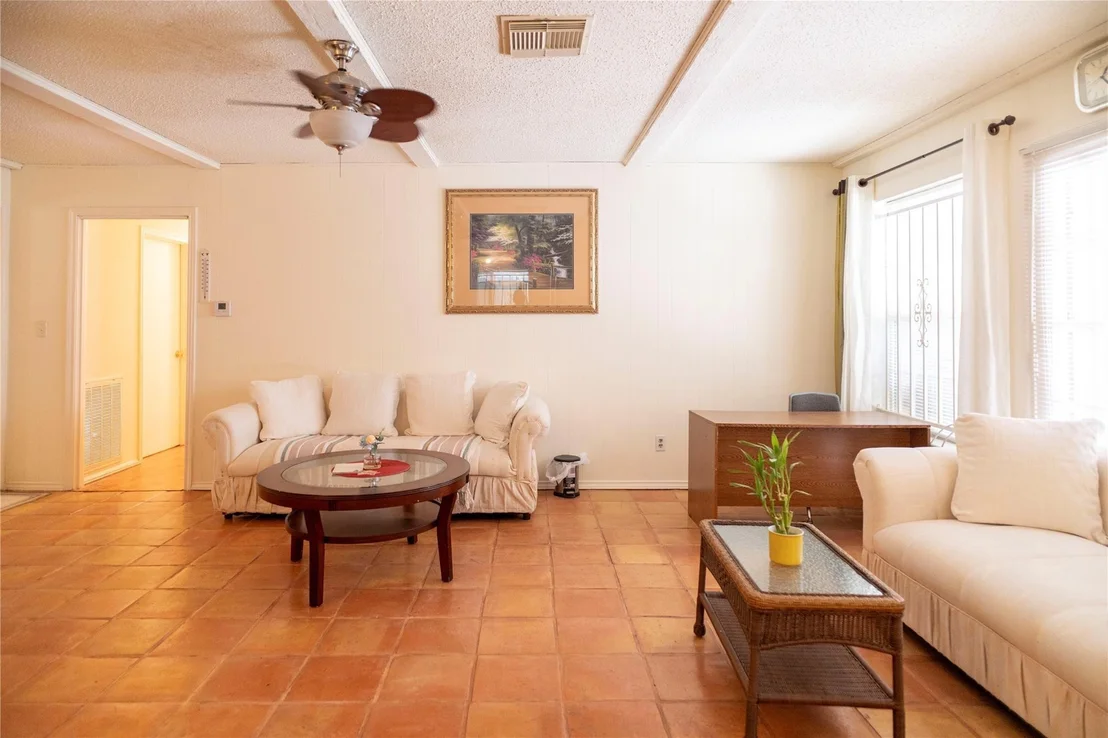 Photo of 8923 Hendon Lane