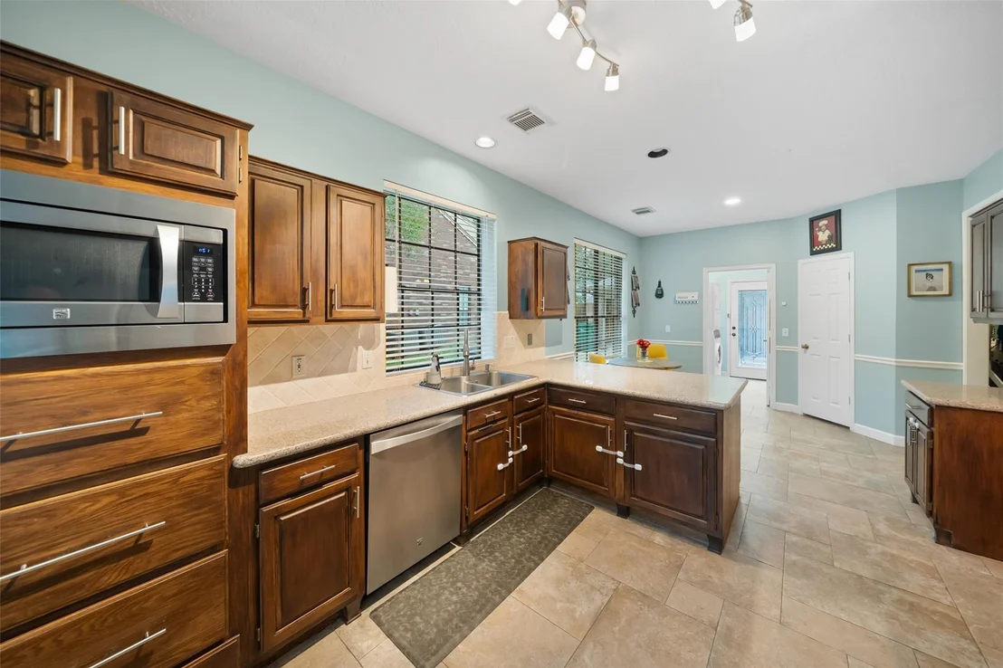 Photo of 84 E Stony End Place