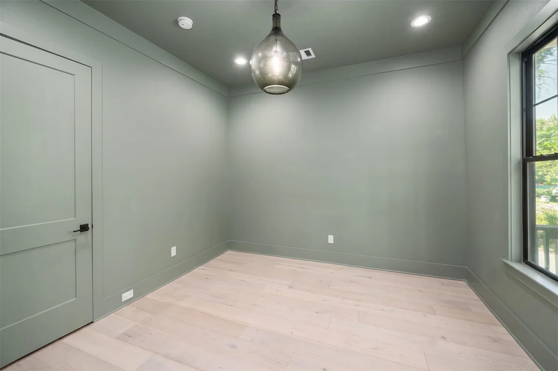 Photo of 2007 Gardenia Drive