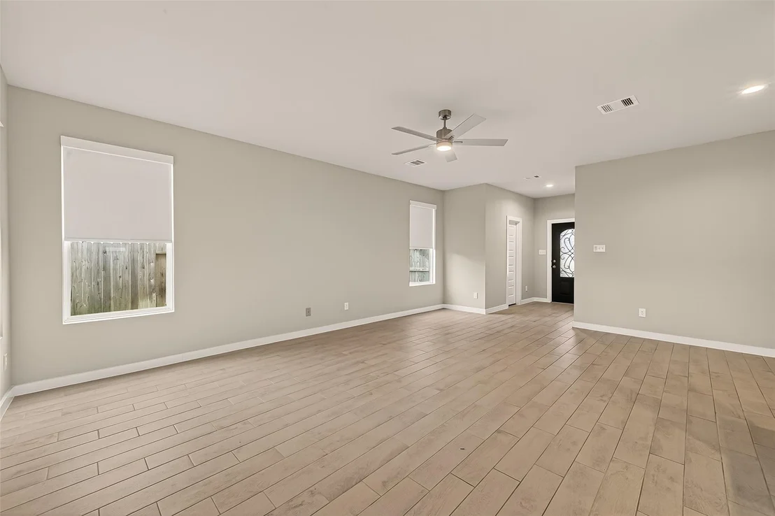 Photo of 2922 Valeria Drive