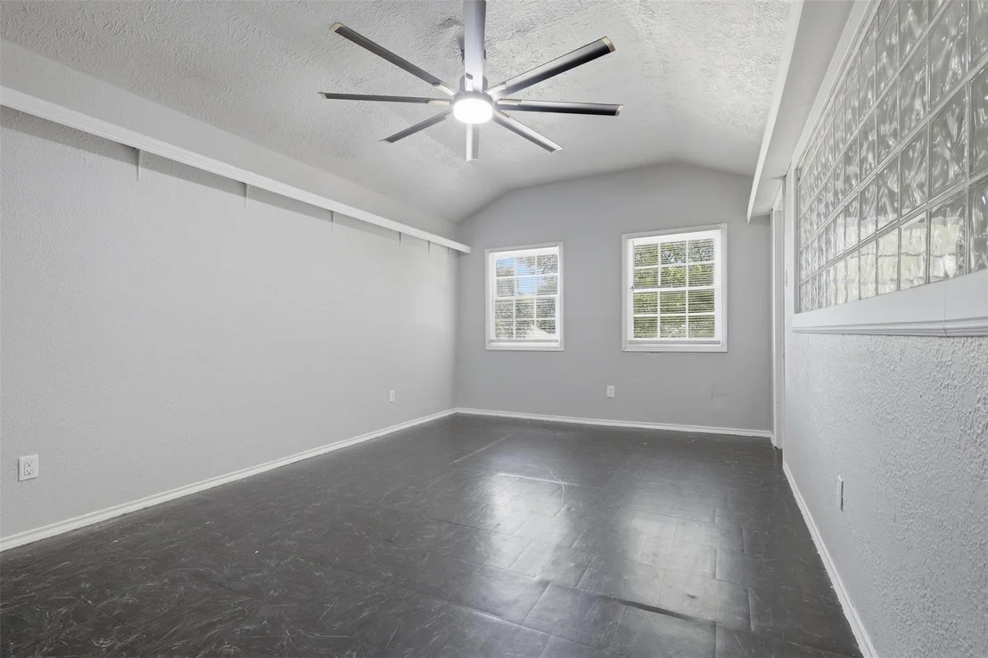 Photo of 3831 Derbyhall Drive