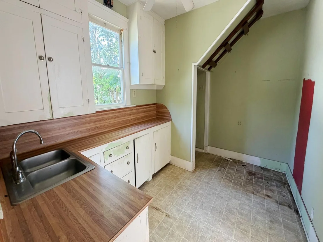 Photo of 211 Morton Avenue