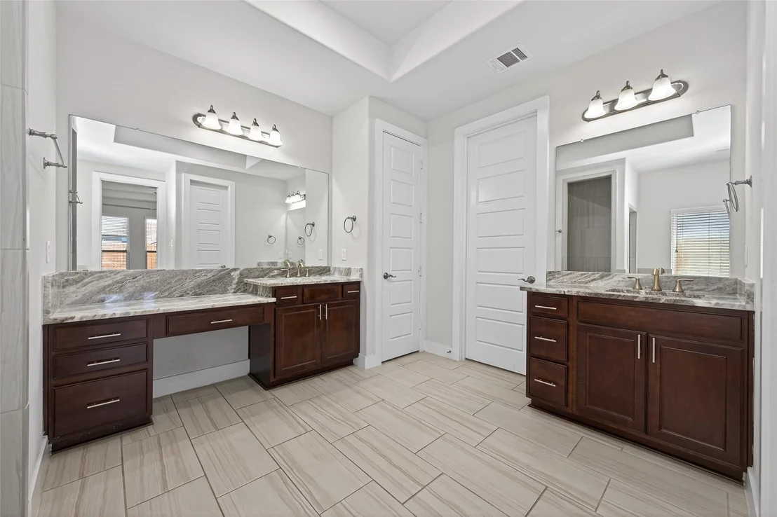 Photo of 15410 Trumball Manor Drive