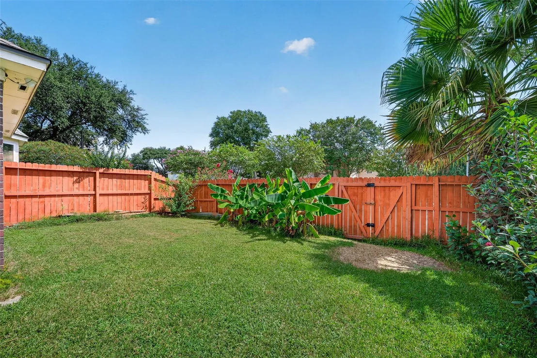 Photo of 7230 Oak Walk Drive