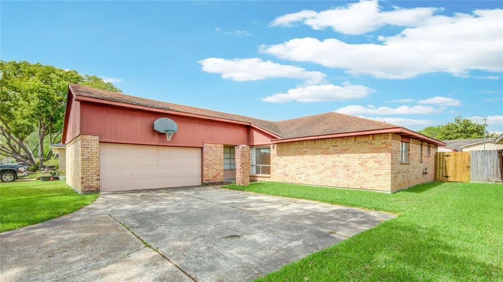 Photo of 9831 Shell Rock Road