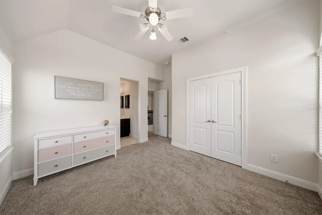 Photo of 3396 Wooded Lane