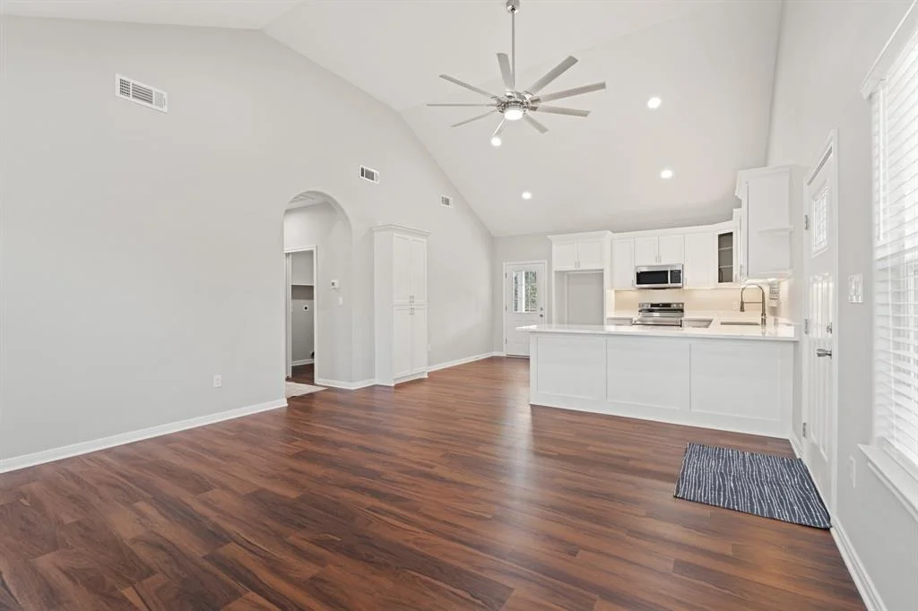 Photo of 327 Pecan