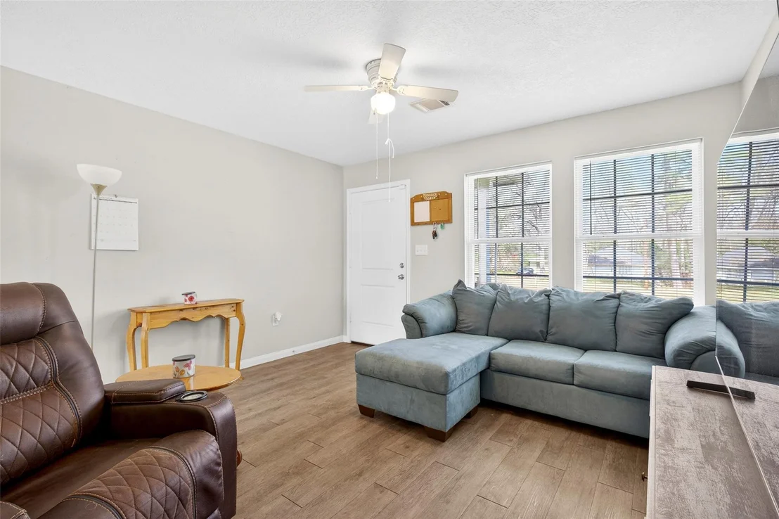 Photo of 3940 Frontier Road