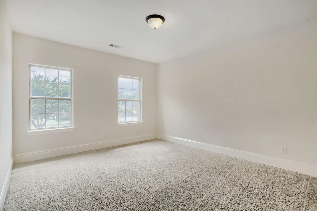 Photo of 5106 Water Oak Crescent